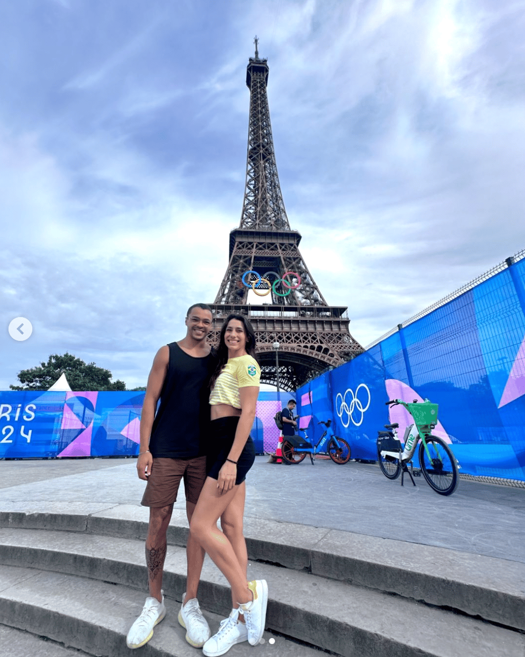 Une nageuse olympique renvoyée chez elle après avoir enfreint les règles avec son amoureux 