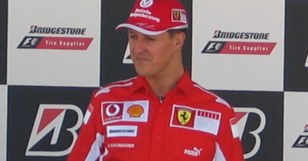 Michael Schumacher communique maintenant avec les yeux