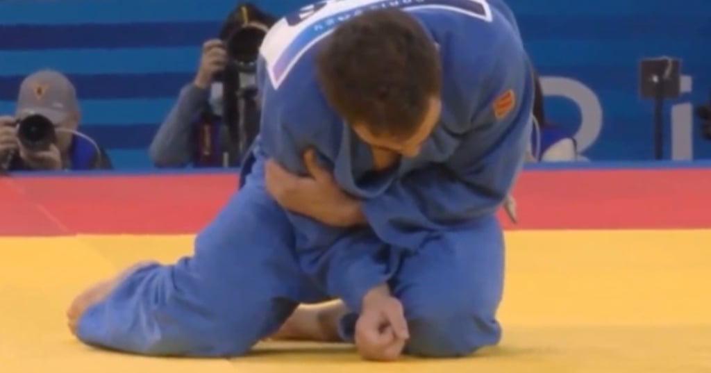 Un judoka victime d'une horrible blessure en célébrant sa médaille aux Jeux Olympiques de Paris