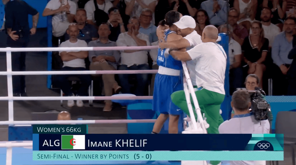 Imane Khelif se qualifie pour la finale des JO de Paris après une victoire unanime