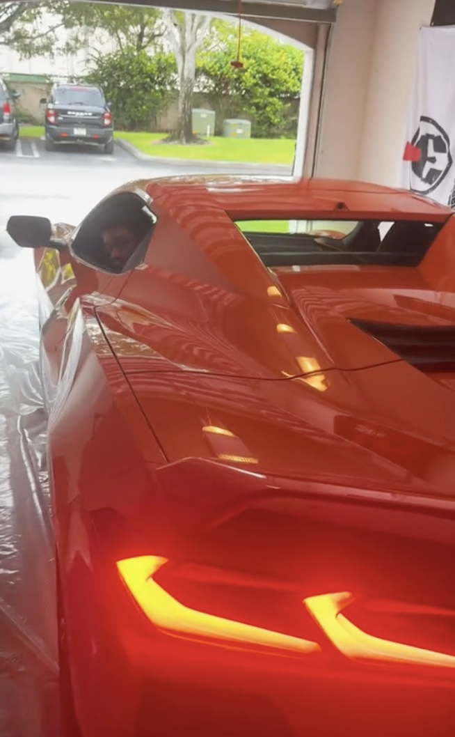 Voici ce qui est arrivé à la Corvette emballée par son propriétaire avant le passage de l'ouragan Milton