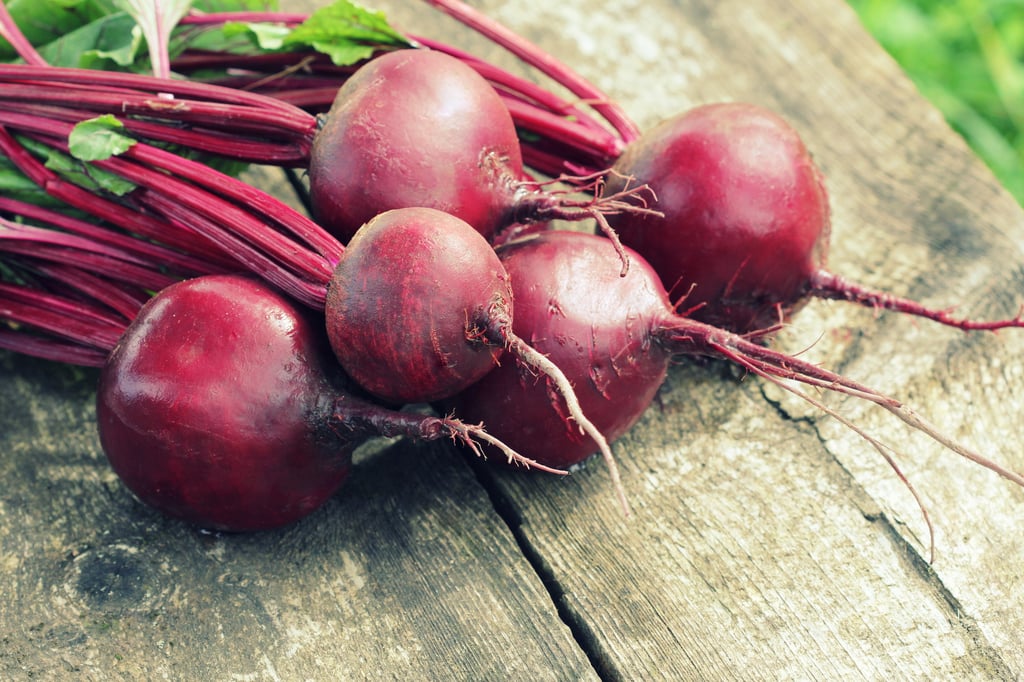 Un homme de 100 ans explique que le secret de sa longévité est de manger cet aliment.