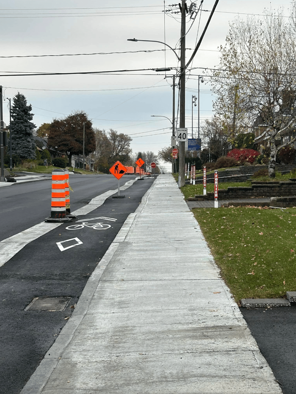 Une nouvelle piste cyclable de Québec devient la risée du web.