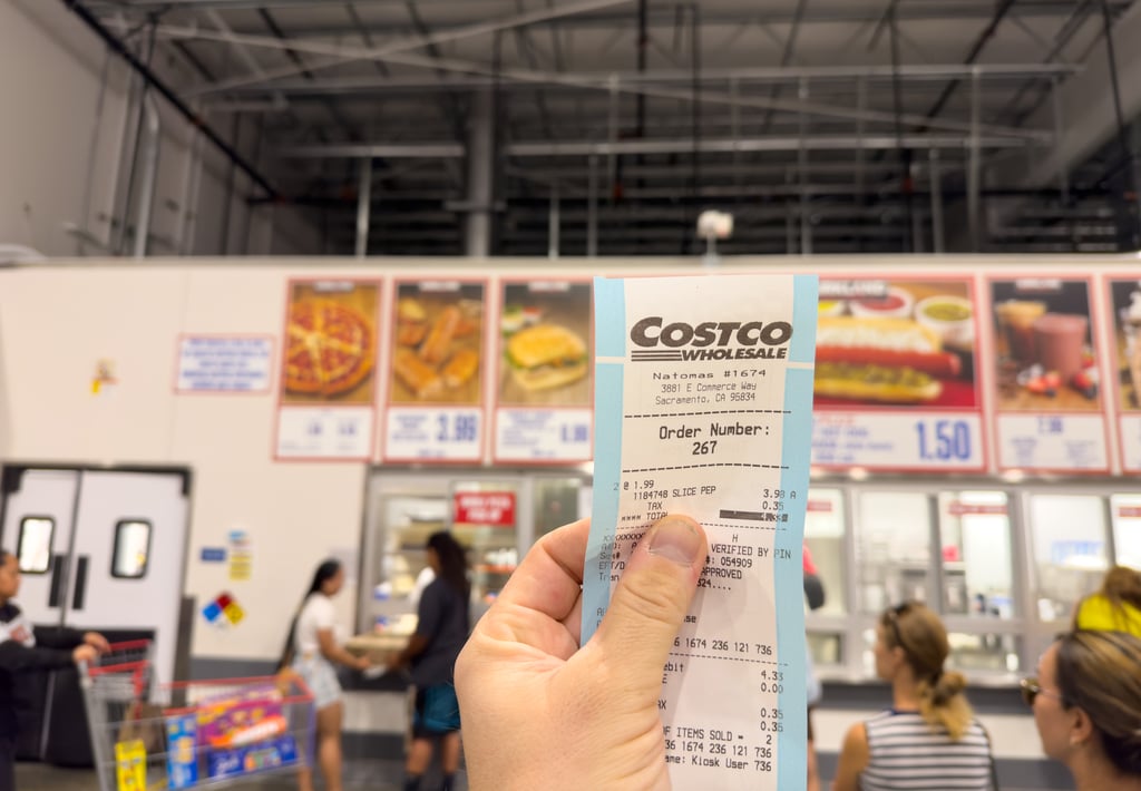 Une jeune femme se vide le coeur car c'est rendu trop compliqué d'acheter une pizza au Costco