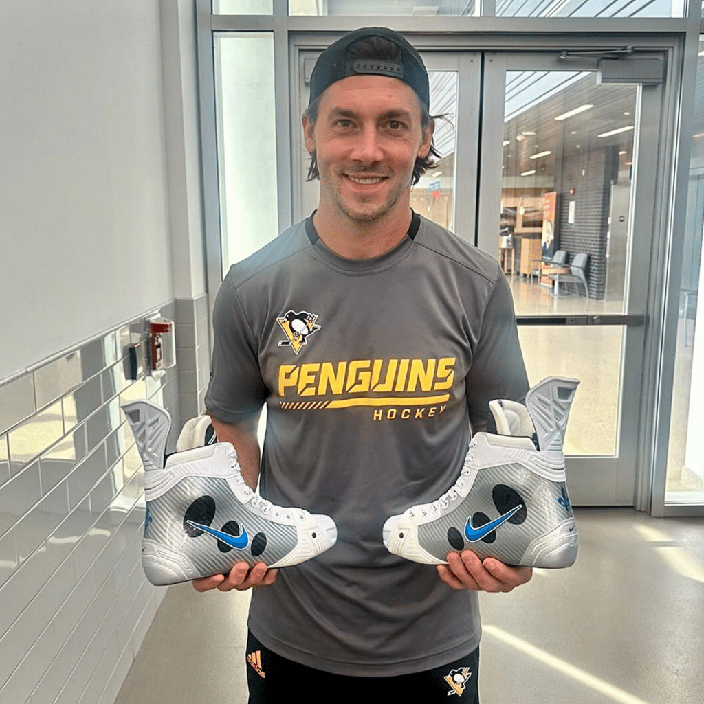 Kris Letang dévoile ses nouveaux patins Nike inspirés du fameux modèle de Sergei Fedorov