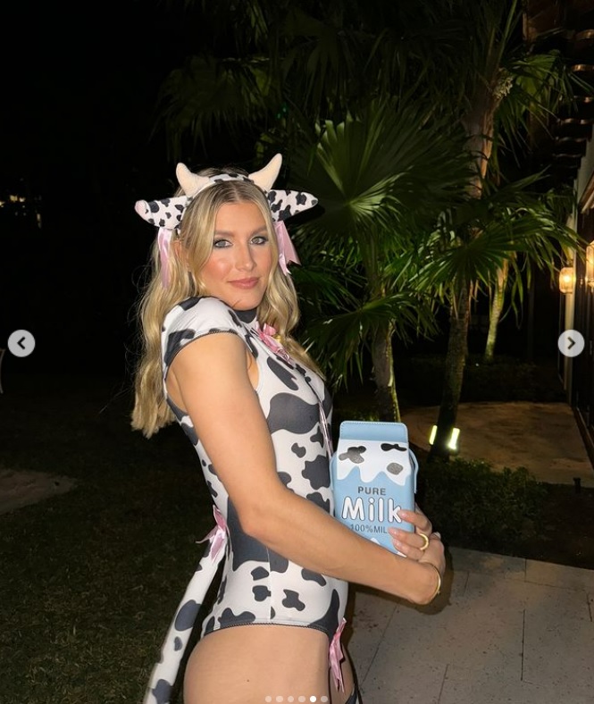 Eugénie Bouchard et son costume d'Halloween sexy font encore tourner les têtes