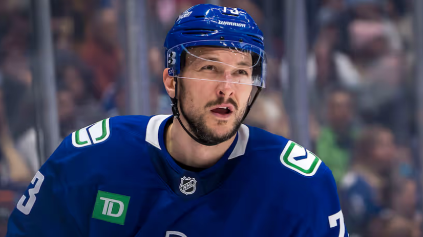 Les Canucks cherchent à se départir de Vincent Desharnais