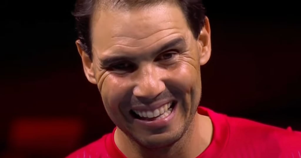 Rafael Nadal a les larmes aux yeux au moment de faire ses adieux au tennis 