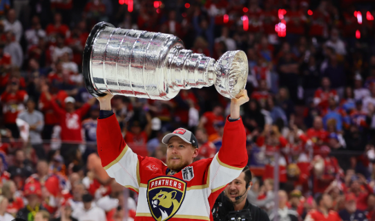 Une grosse tuile vient de tomber sur la tête des Leafs et de leur gardien Anthony Stolarz