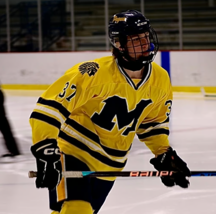 Un joueur de hockey de 17 ans perd la vie en plein match