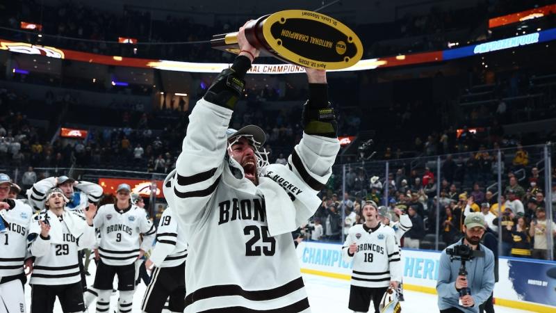 Les bourses universitaires de la NCAA commencent déjà à vider les bancs du hockey junior