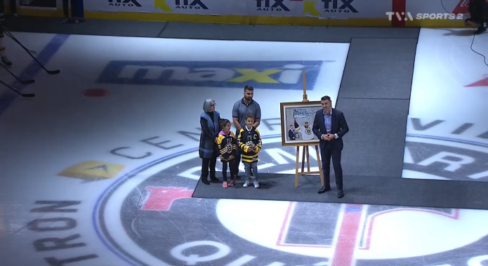 Patrice Bergeron reçoit une ovation monstre à Québec