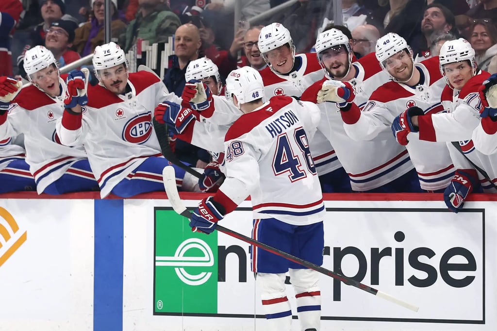 Lane Hutson dévoile ses plans pour la rondelle de son premier but