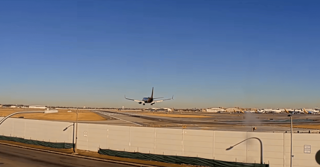 Une collision entre deux avions évitée de justesse dans un aéroport de Chicago