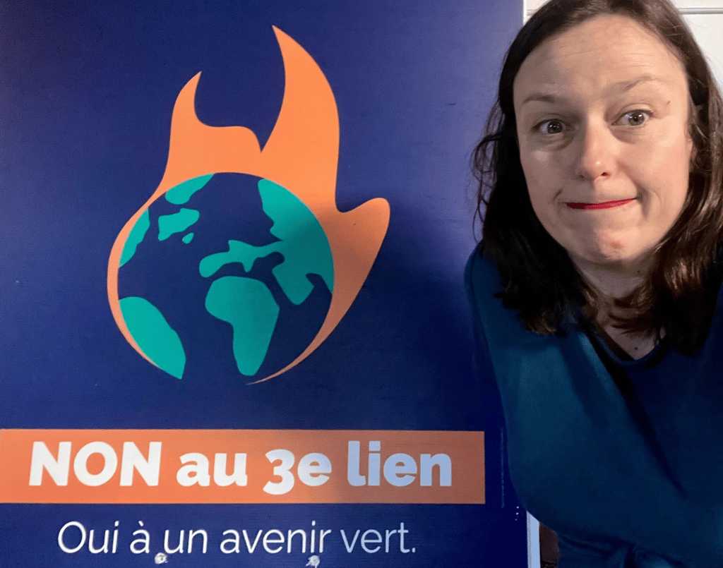 Une conseillère municipale veut faire interdire les publicités de voitures à Québec