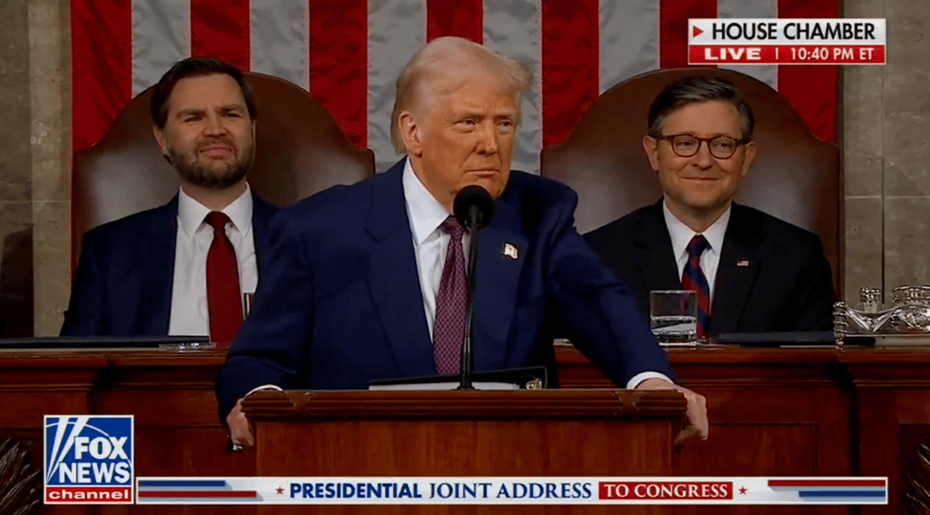 Le premier ministre du Groenland répond sèchement aux menaces de Donald Trump