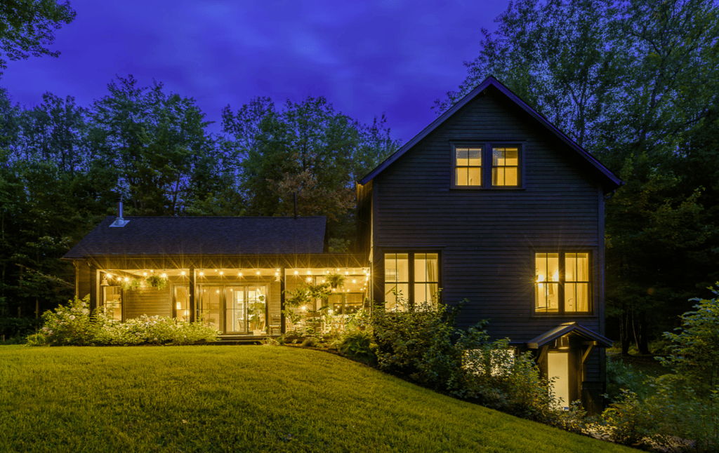 Jean-Philippe Dion annonce que le chalet de La vraie nature est à louer et le prix est étonnamment abordable