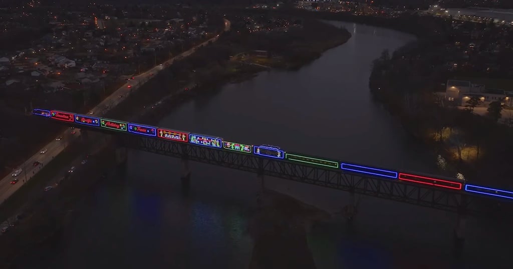 Le fameux Train des Fêtes va passer au Québec cette semaine et voici ce que vous devez savoir