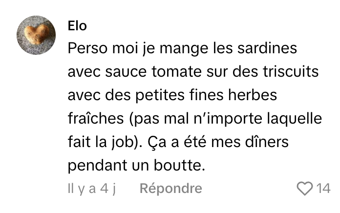 Une Québécoise goûte à de la nourriture louche du Dollarama et son courage impressionne les internautes