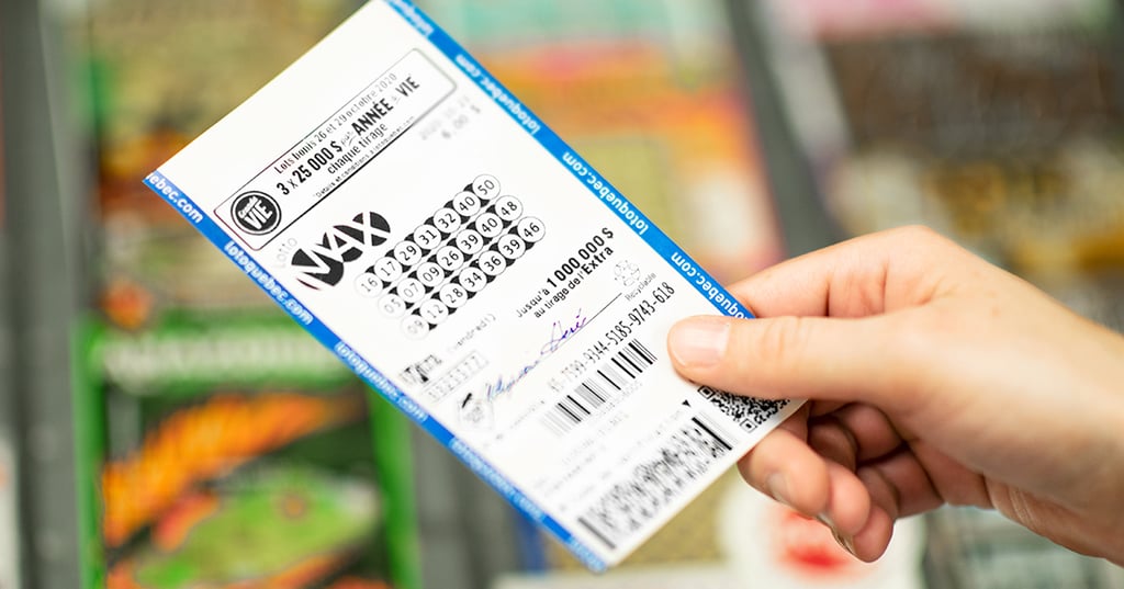 Une femme retrouve un billet de Lotto Max valant 500 000 $ en faisant le ménage