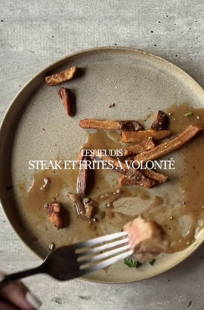 Un restaurant propose du steak frites à volonté à un prix qui fait saliver les Québécois