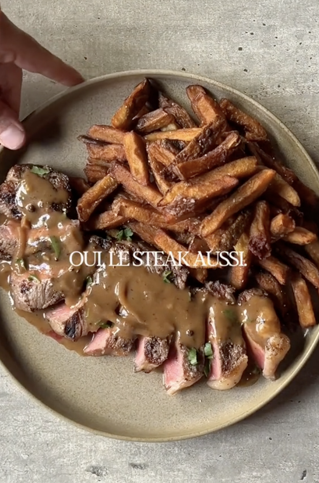 Un restaurant propose du steak frites à volonté à un prix qui fait saliver les Québécois