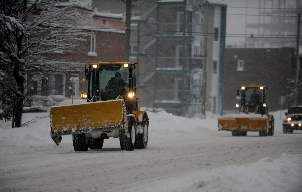 Voici combien vous devriez payer pour votre contrat de déneigement selon l'OPC