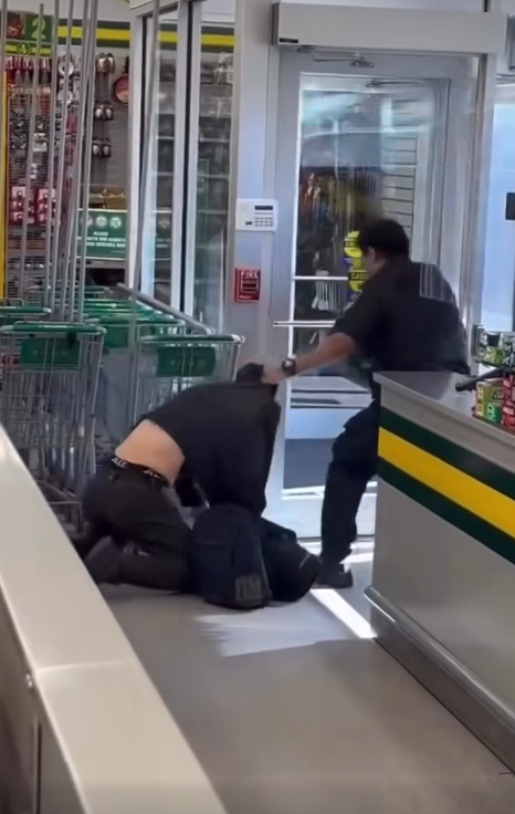 Un client brutalement expulsé d'un Dollarama par un agent de sécurité