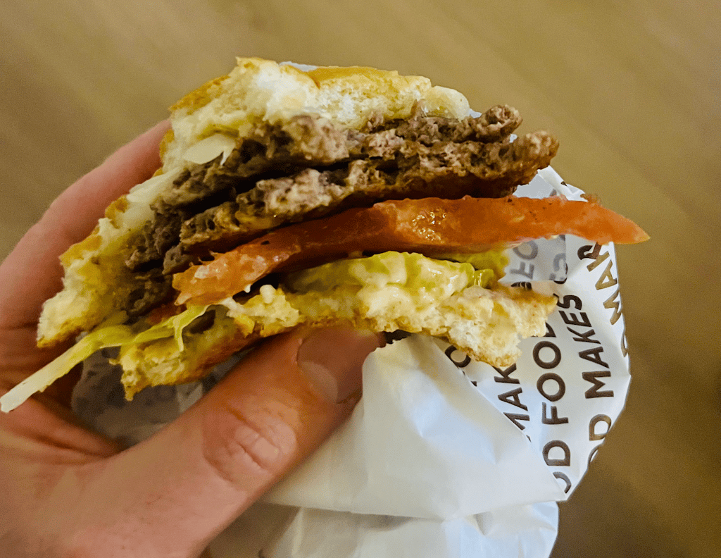 On a enfin goûté à la sauce secrète d’A&W et on a un conseil pour vous 