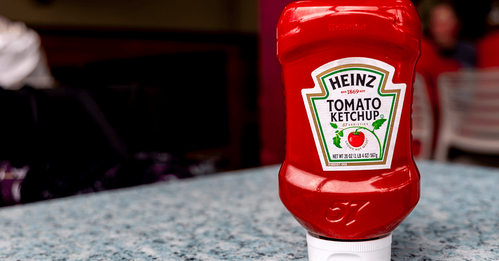 Faut-il conserver le ketchup au frigo? Heinz met fin au débat