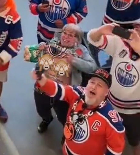 A second Oilers fan flashes the crowd at Rogers place!