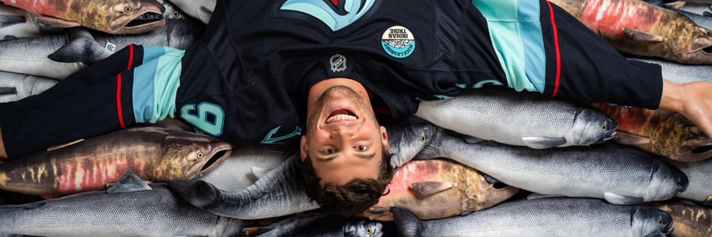 Kraken players just posed for the weirdest photoshoot in NHL history!