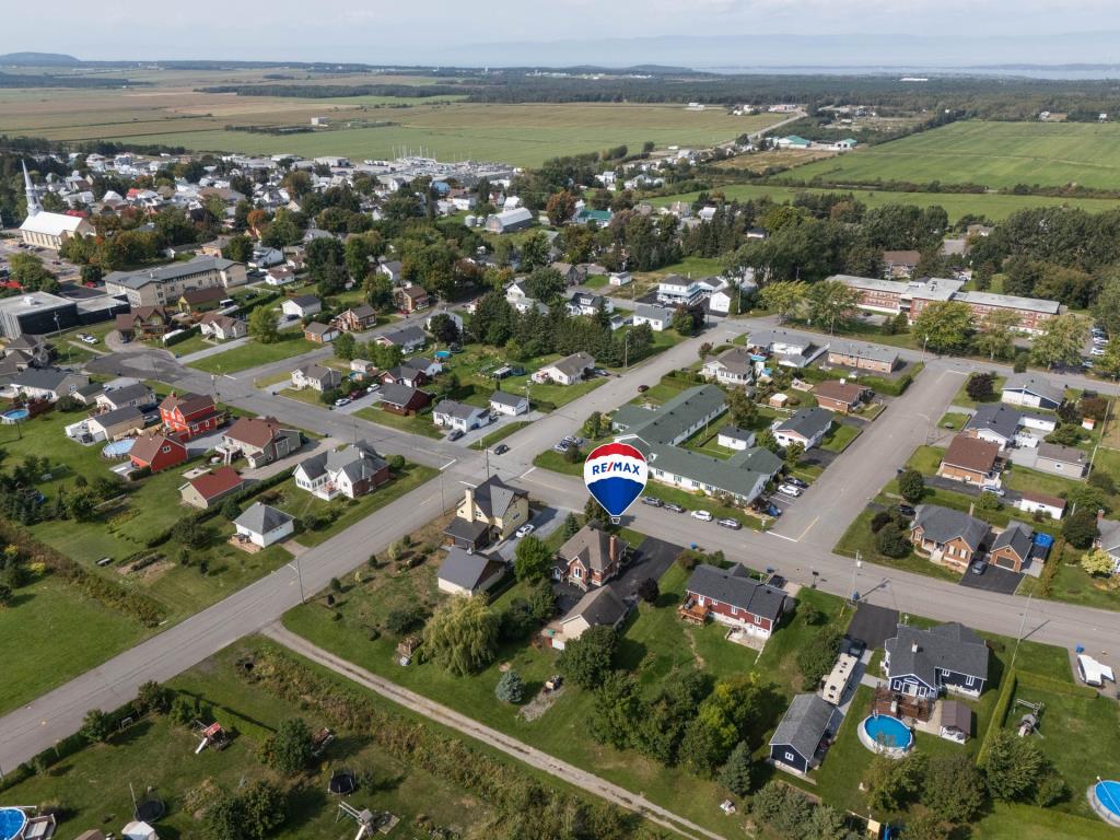 Parfait cottage familial avec une vaste cour sans voisin arrière