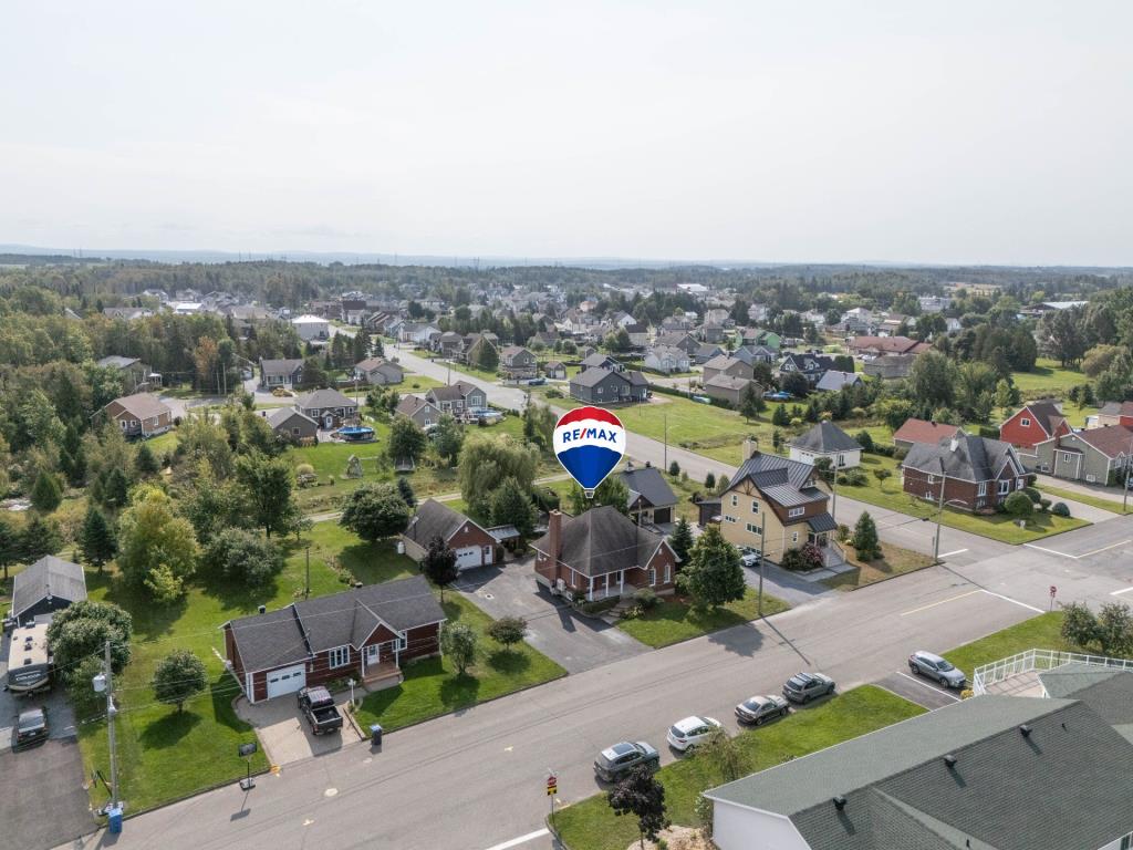 Parfait cottage familial avec une vaste cour sans voisin arrière