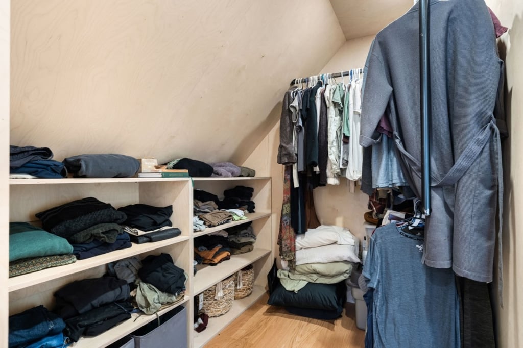 Nouvelle sur le marché! Ravissante demeure de style scandinave sise sur un terrain de 104 115 pi²