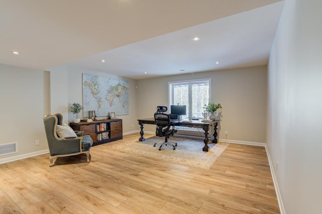 Sublime propriété contemporaine en harmonie avec la nature environnante