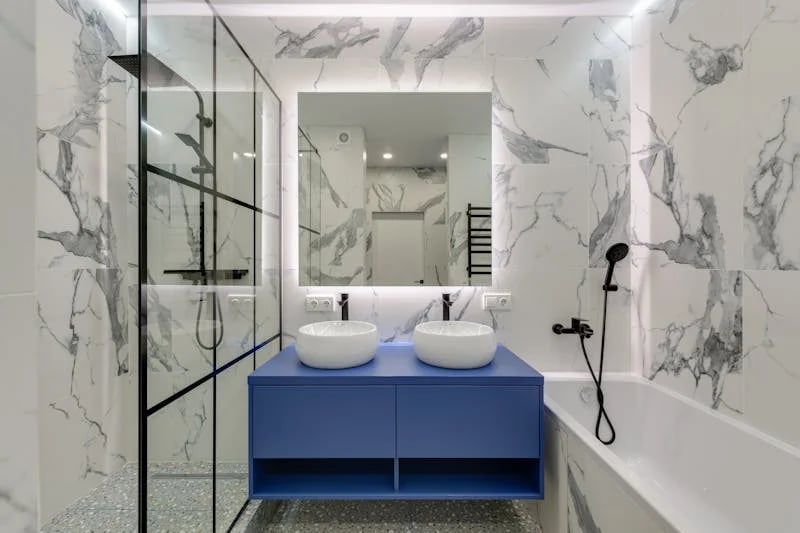 8 conseils pour rénover votre salle de bain sans pour autant vider votre portefeuille 