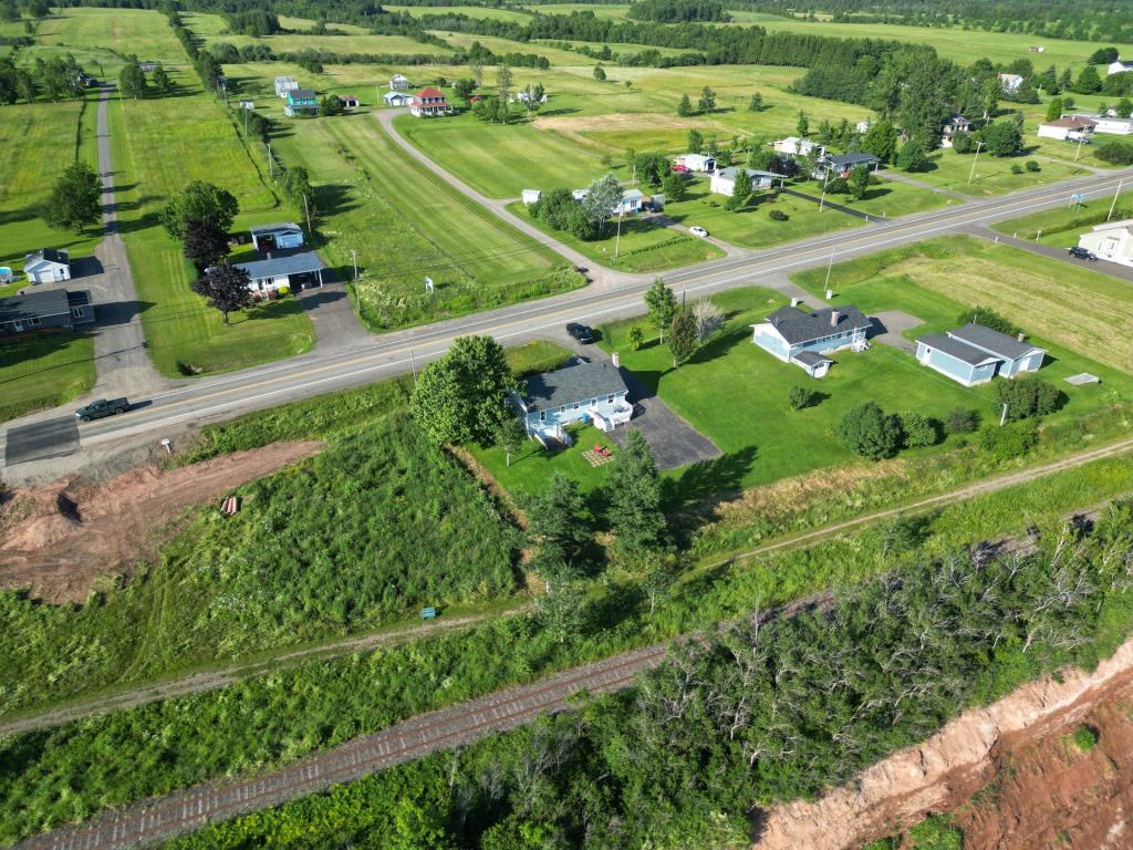 Mignon cottage à 175 000 $ avec une vue imprenable sur l'eau