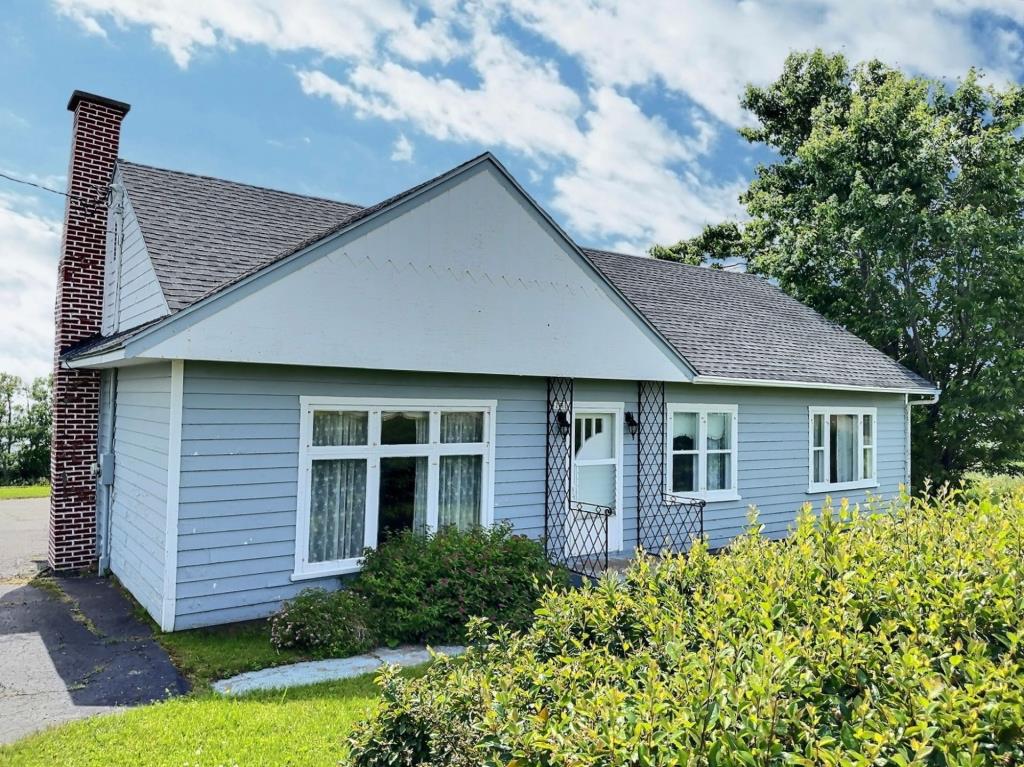 Mignon cottage à 175 000 $ avec une vue imprenable sur l'eau