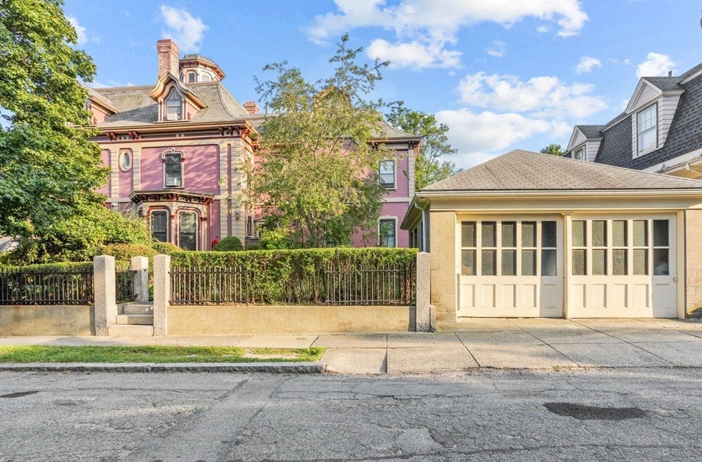 Impressionnante maison de 1805 au charme historique