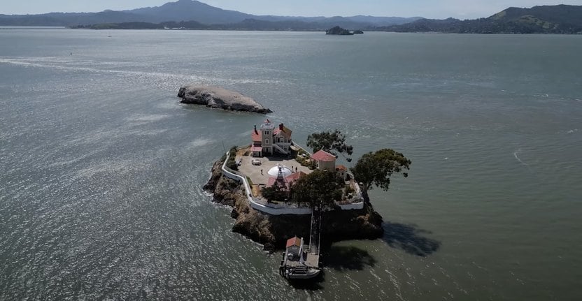 Cette femme a vécu pendant un an sur une petite île privée sans payer de loyer