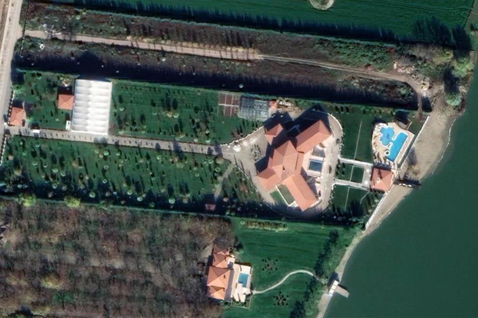 Les incroyables demeures du champion de tennis Novak Djokovic
