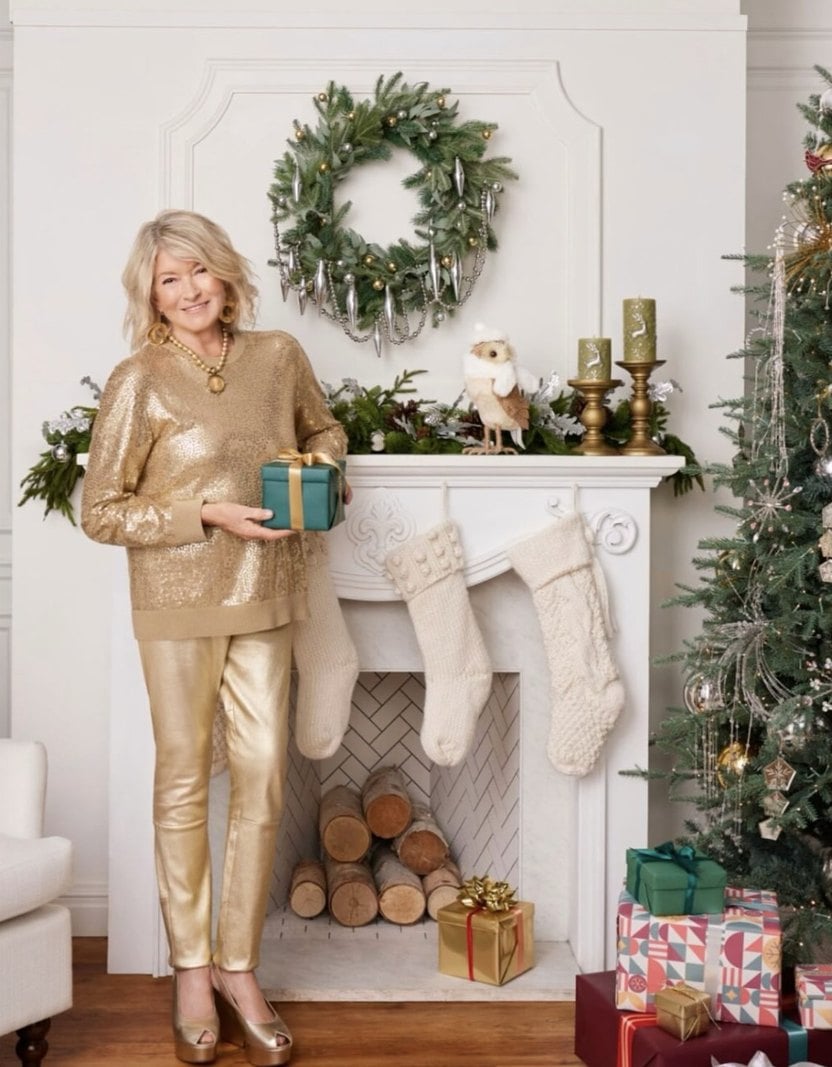 Martha Stewart partage un aperçu festif de son emblématique ferme de Katonah alors qu'elle organise une superbe fête de fin d'année