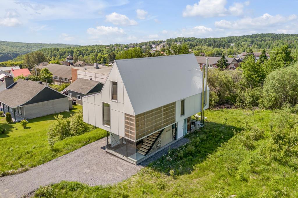 Merveille architecturale de conception unique dans la région de Québec