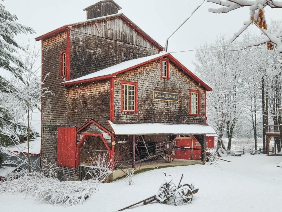 Le fameux Moulin La Pierre est à vendre!