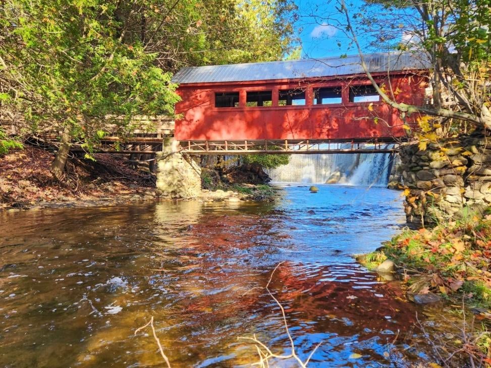 Le fameux Moulin La Pierre est à vendre!