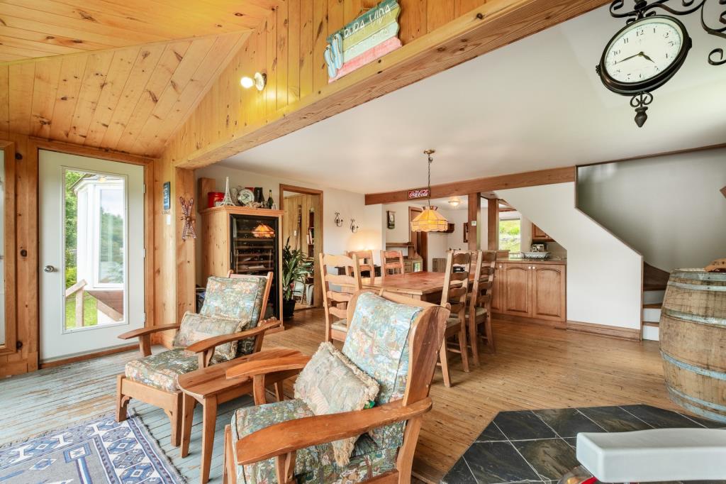 Chalet champêtre situé dans un havre relaxant au cœur des Laurentides