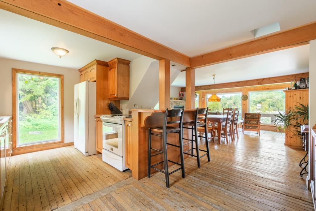 Chalet champêtre situé dans un havre relaxant au cœur des Laurentides