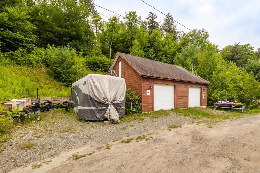 Chalet champêtre situé dans un havre relaxant au cœur des Laurentides