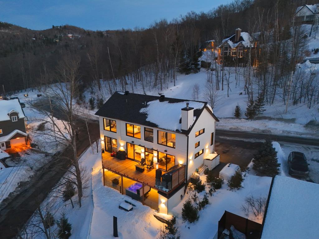 L'union parfaite entre d'envoûtantes vues sur les montagnes et un design minimaliste